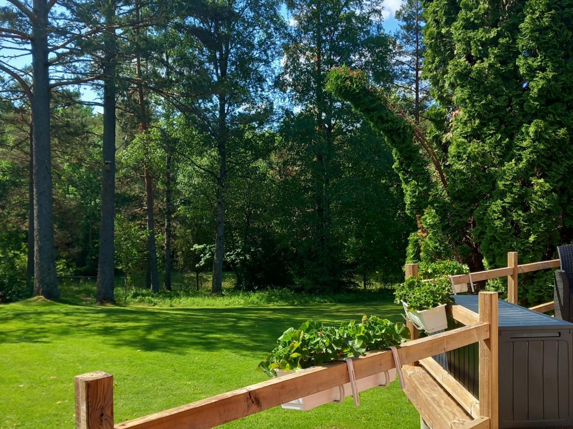 Guest House In Holmedal Årjäng 外观 照片